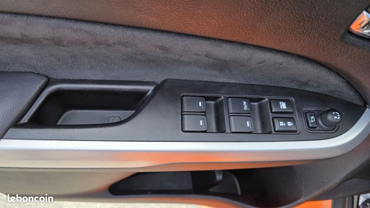 Suzuki VITARA 1.6 VVT PACK AUTO (image 20)