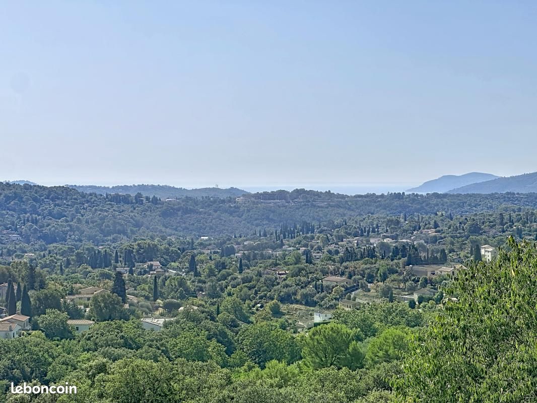 Appartement 3 pièces 71 m² · à Grasse · 71 m² · 1 133 €/mois