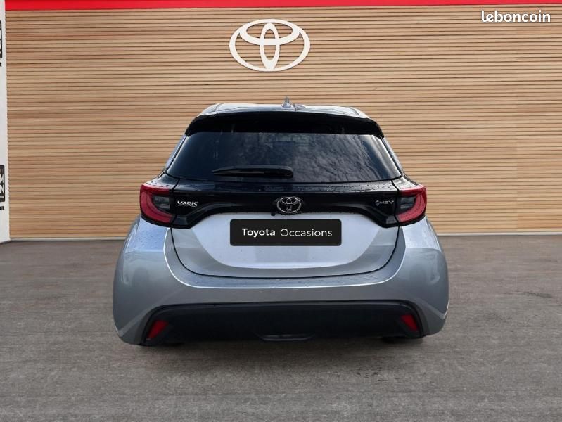 Toyota Yaris 116h Design 5p MC24 (image 4)