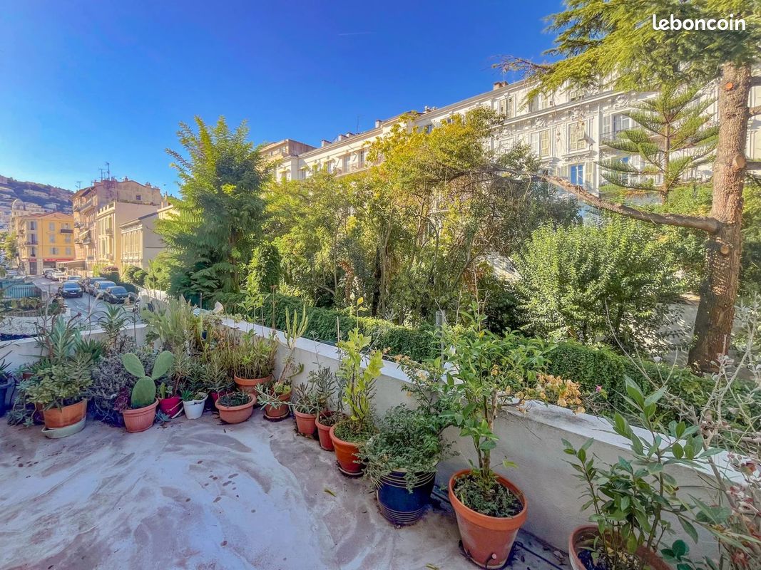 Maison 5 pièces 159 m² · à Nice · 159 m² · 947 000 €
