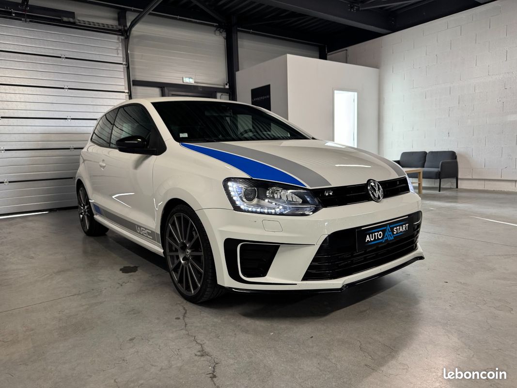 Volkswagen POLO V R WRC 220ch Limited Edition - 1901/2500 / SUIVI VOLKSWAGEN / SIEGES CHAUFFANTS / GPS / BLUETOOTH (image 4)