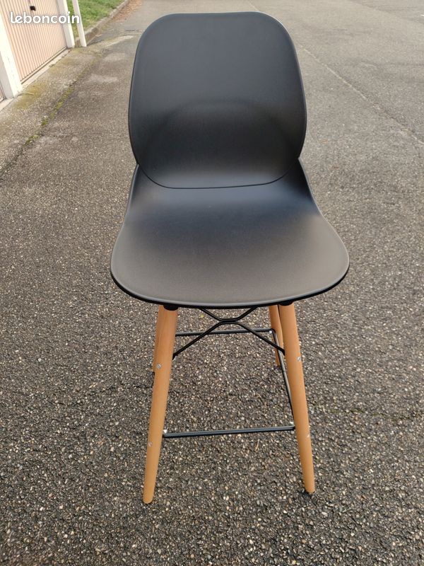 Chaise haute (image 1)