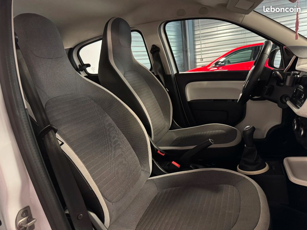 RENAULT TWINGO III 1.0 SCe 70 E6C Limited / REGULATEUR / BLUETOOTH / SUIVI RENAULT (image 11)
