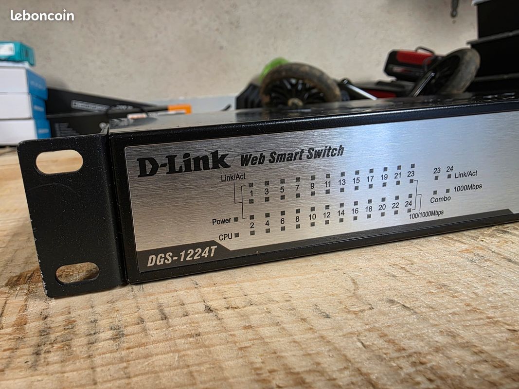 D-LINK DGS-1224T 24-PORT Web Smart Switch Gigabit 24x RJ-45 EUR 34,90 - DE