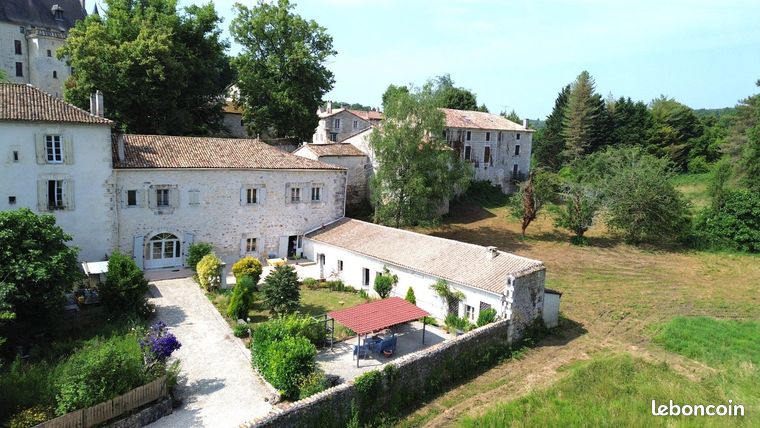 Propriété 7 pièces 300 m²