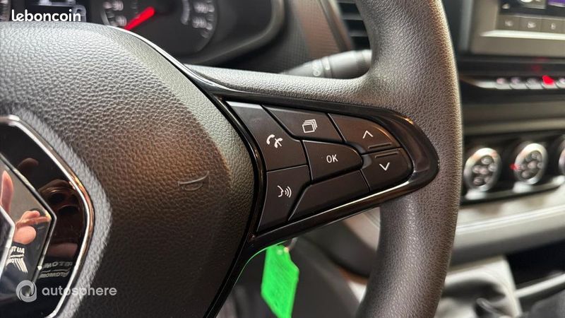 Renault Trafic Véhicule utilitaire ou Société L1H1 3T 2.0 Blue dCi 130ch Confort (image 25)