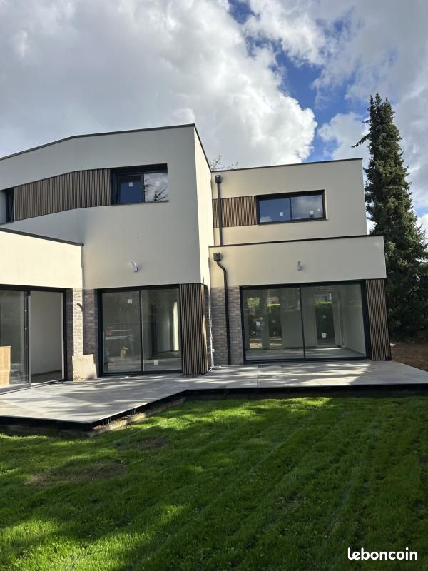 Maison 8 pièces 160 m² · à Anzin-Saint-Aubin · 160 m² · 610 000 €
