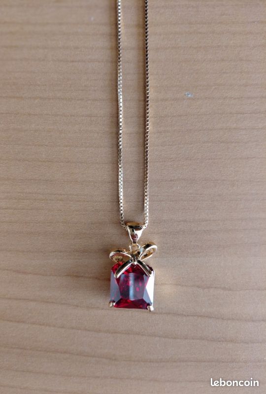 Collier Doré - Neuf Jamais Porté - Sans Emballage D'origine
