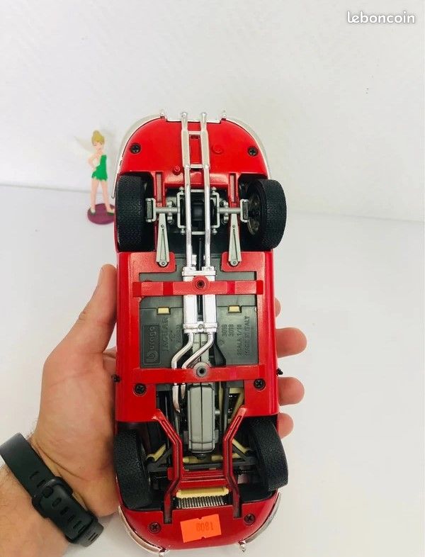 Bburago Jaguar Type E Cabriolet 1961 Rouge – 1/18 – Miniature Collection (image 9)