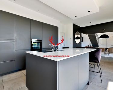 Maison 1 470 000 € - 193 m²