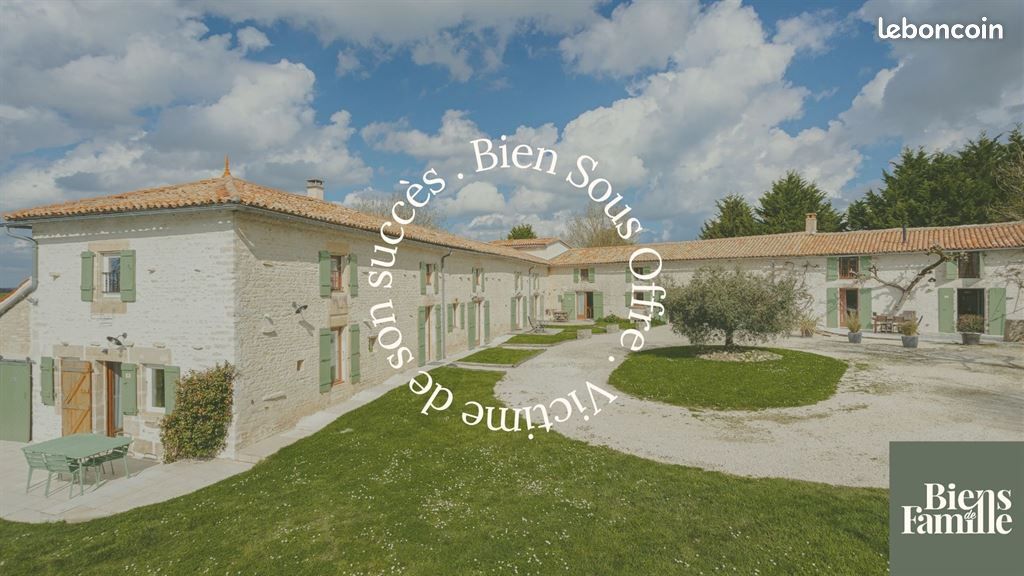 Maison 6 pièces 825 m² · à Surgères · 825 m² · 1 250 000 €