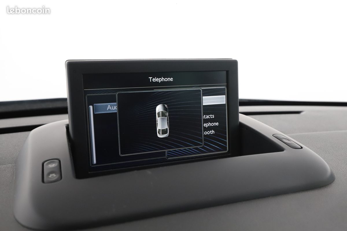 Peugeot 3008 1.6 Blue-HDi Style 120 ch (image 19)