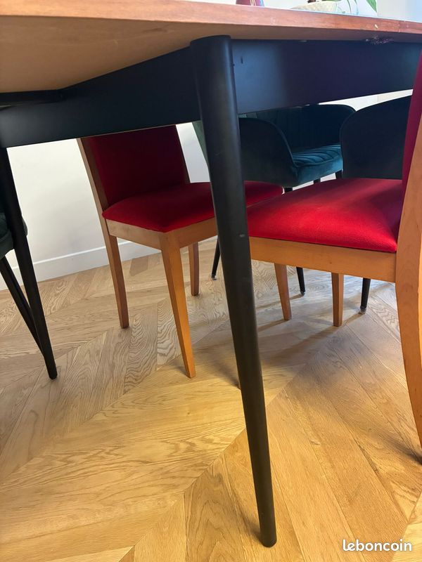 Table à manger 150cm extensible WATFORD Noyer - 6/8pers (image 3)