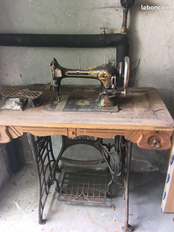 Ancienne Machine à coudre (image 1)