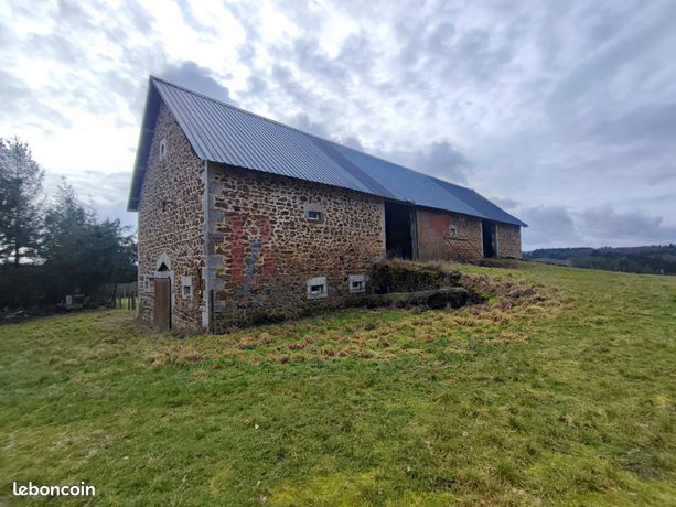 Grange 1 pièce 270 m²