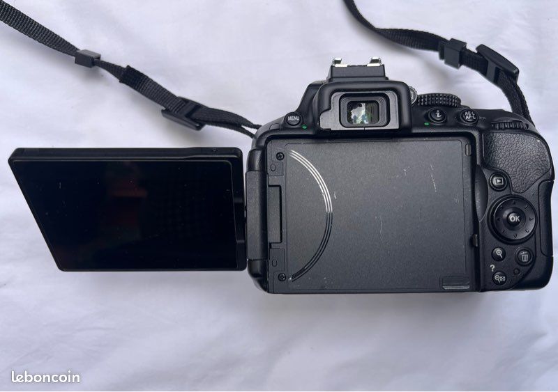 Nikon D5300 + 2 objectifs + accessoires (image 3)