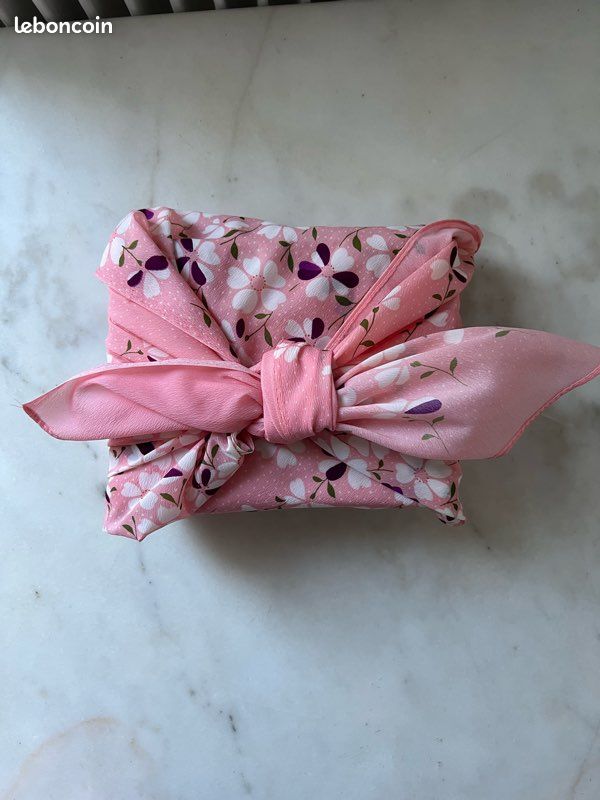 Furoshiki japonais vintage rose à petites fleurs – 72 x 72 cm (image 2)