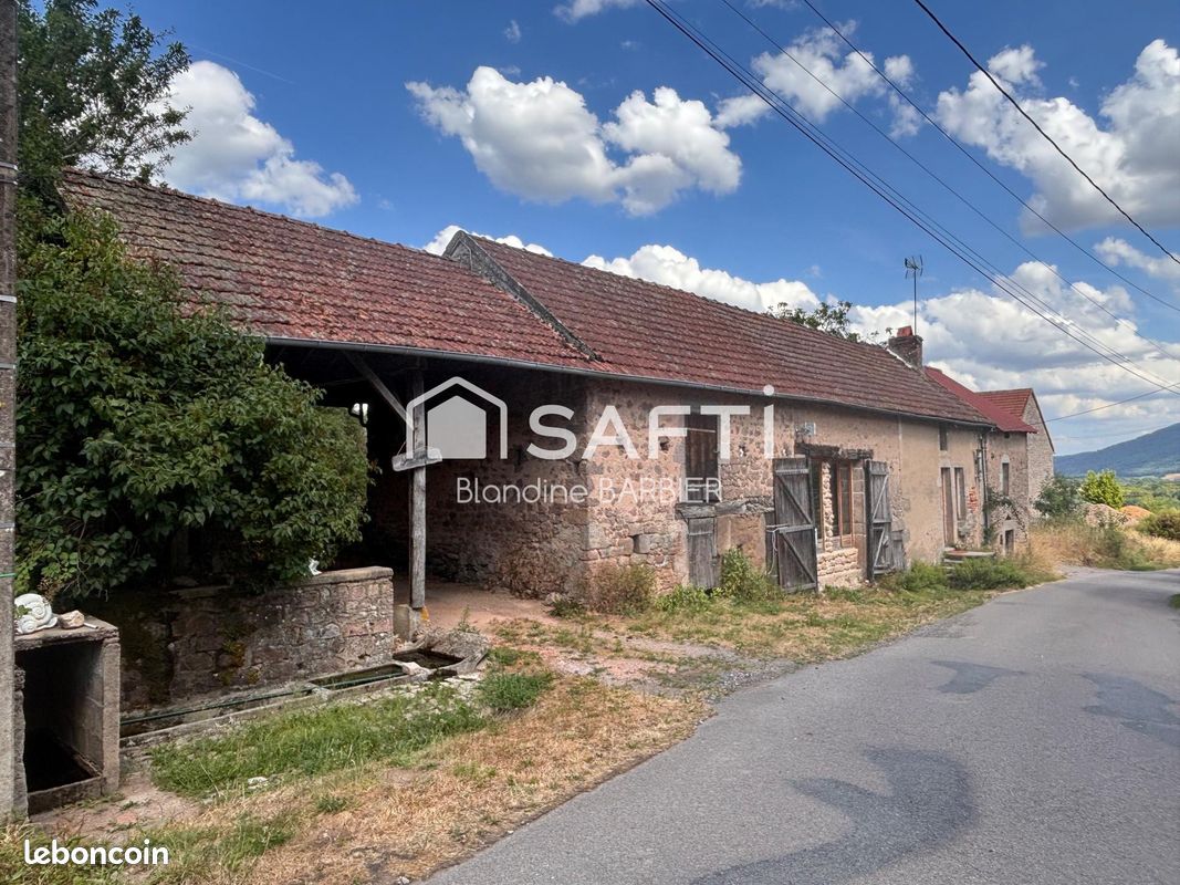 Maison 4 pièces 139 m² · à Mesvres · 139 m² · 53 500 €