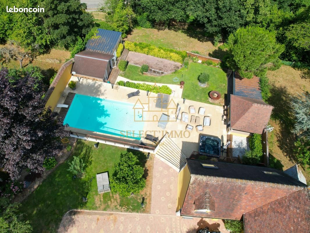 Maison 7 pièces 190 m² · à Conches-en-Ouche · 190 m² · 682 500 €
