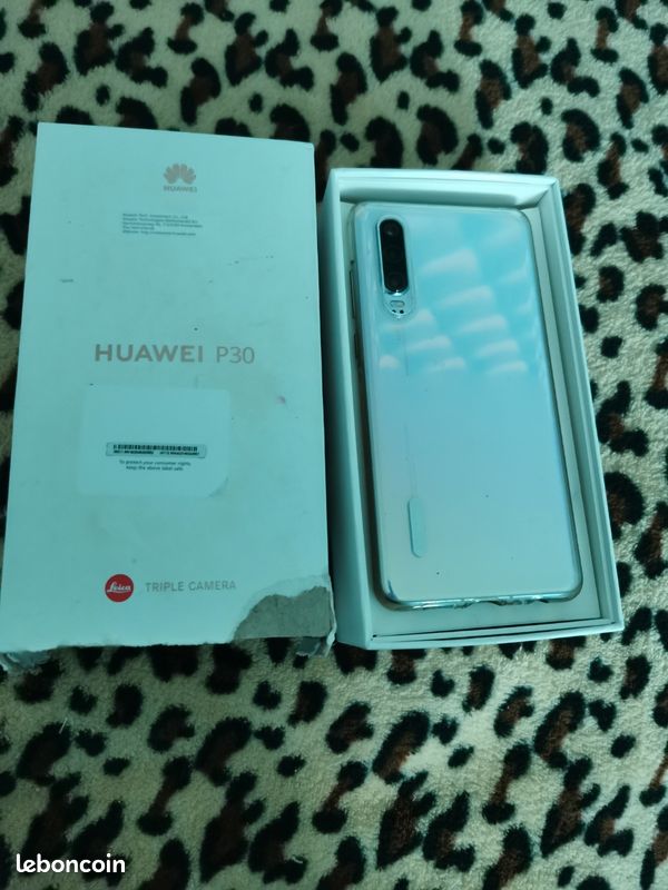 Huawei P30 comme neuf dans son emballage d'origine débloqué tout opérateur. État : comme neuf (image 8)