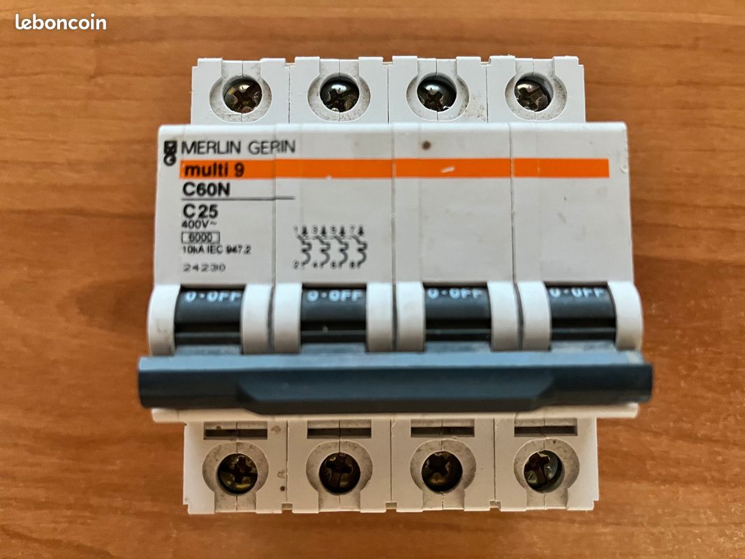 Disjoncteur Merlin Gerin C60N C25 (image 1)