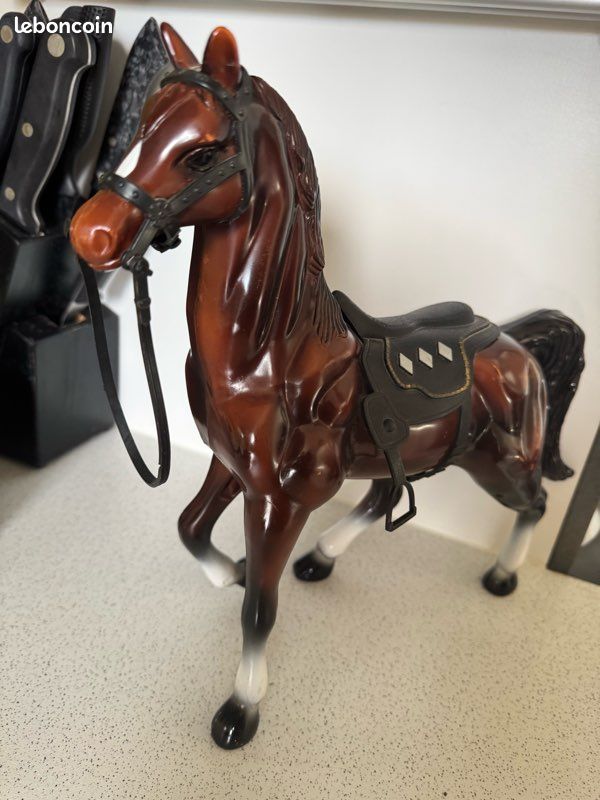 Cheval décoratif / jouet vintage avec selle et bride (image 4)