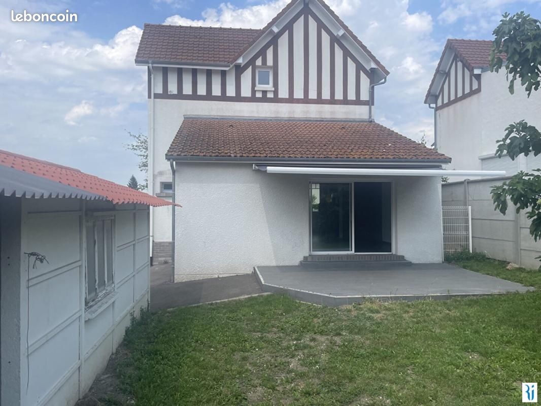Maison 6 pièces 93 m² · à Grand-Couronne · 93 m² · 192 000 €