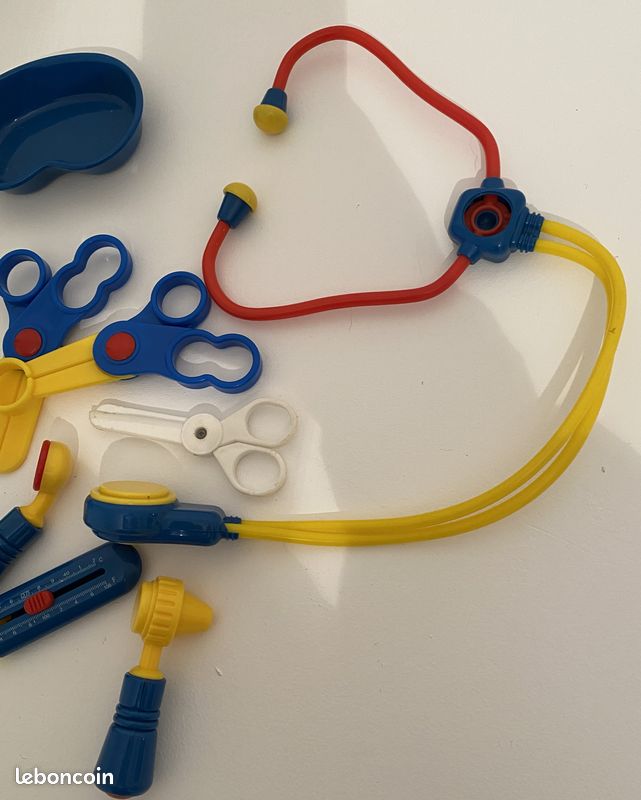 Jouets lot accessoires medecin (image 3)