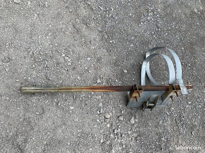 Support antenne cheminée (image 2)