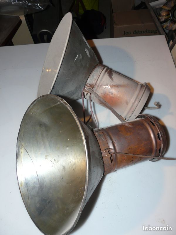 Deux éclairages anciens (image 1)