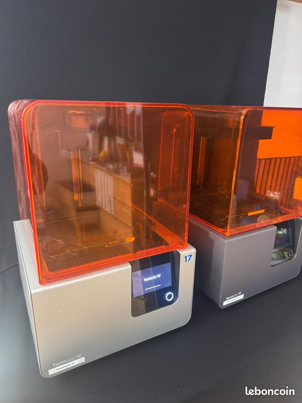 Lot de 2 x Formlabs 2 avec bacs et resine (image 3)