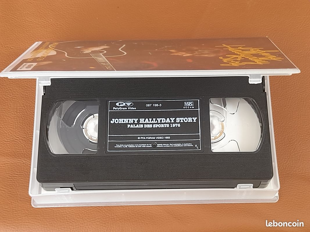 Cassette vidéo VHS " JOHNNY HALLYDAY STORY " (image 3)