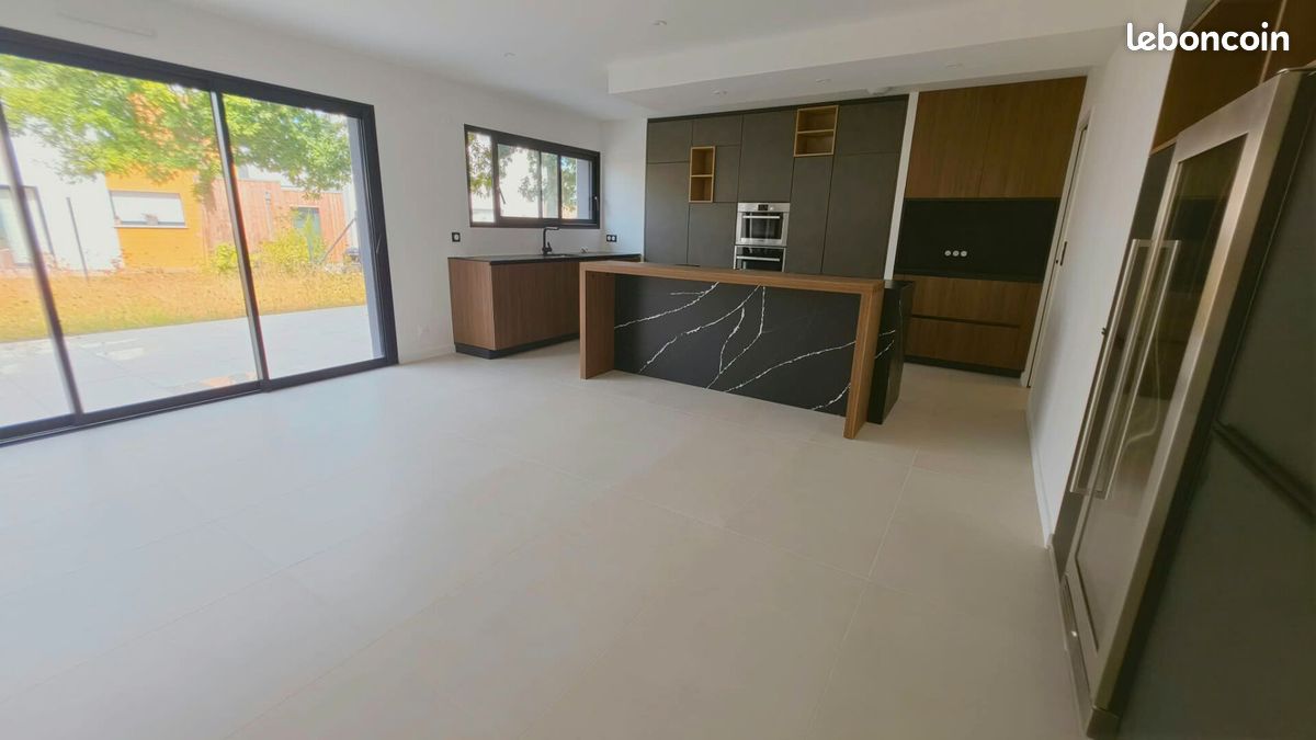 Maison 7 pièces 165 m² · à Le Rheu · 165 m² · 445 825 €