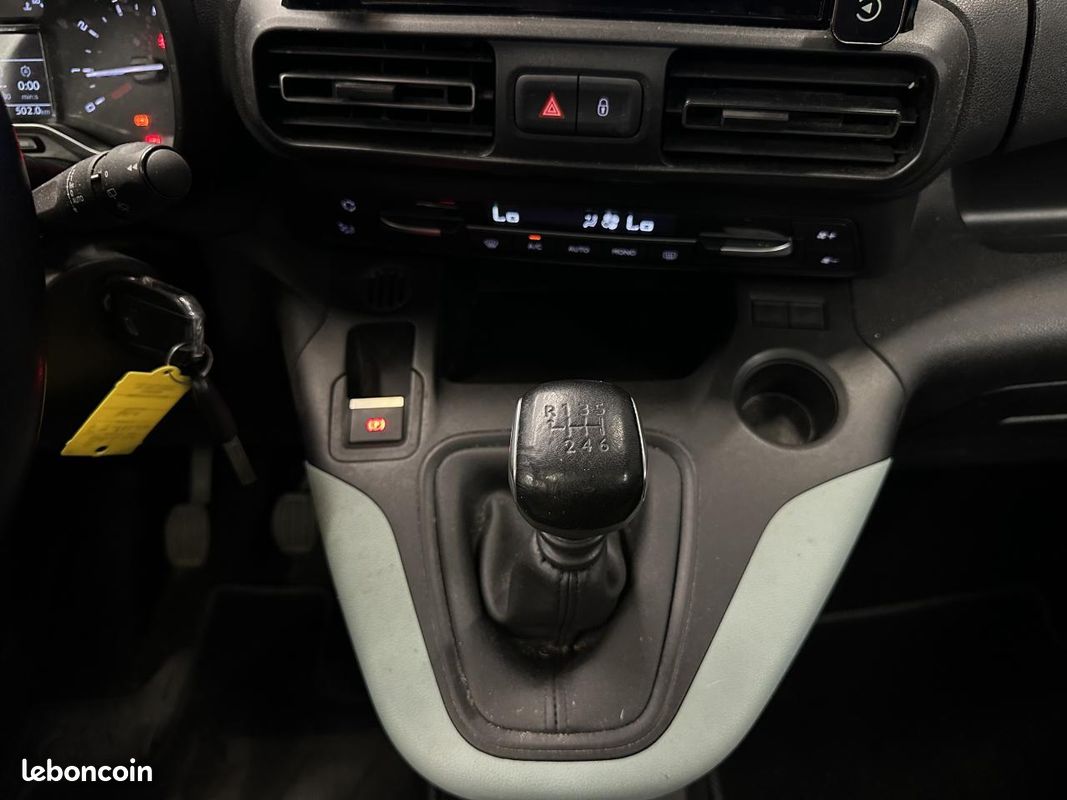 CITROEN BERLINGO III 1.5 BlueHDi 130 CH / COMBI M Shine PHASE 1 (image 21)