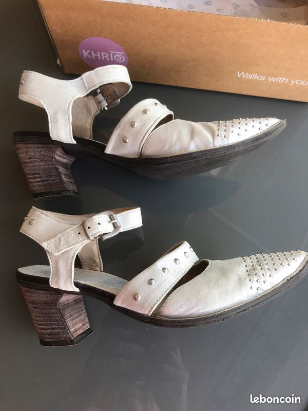 Chaussures talons découverts (image 3)