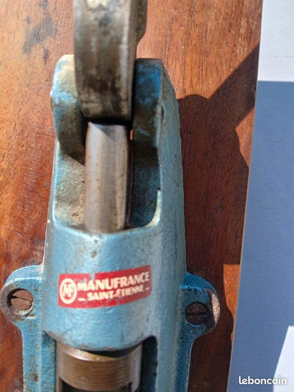 Ancien Sertisseur De Chasse Manufrance - Outil Vintage En Métal - Occasion