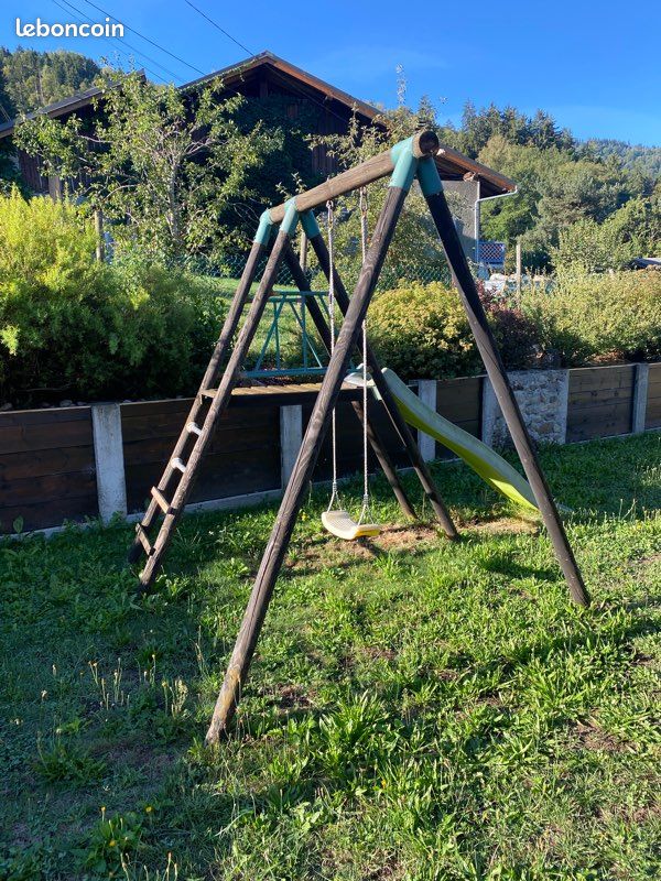 Balançoire avec toboggan (image 1)