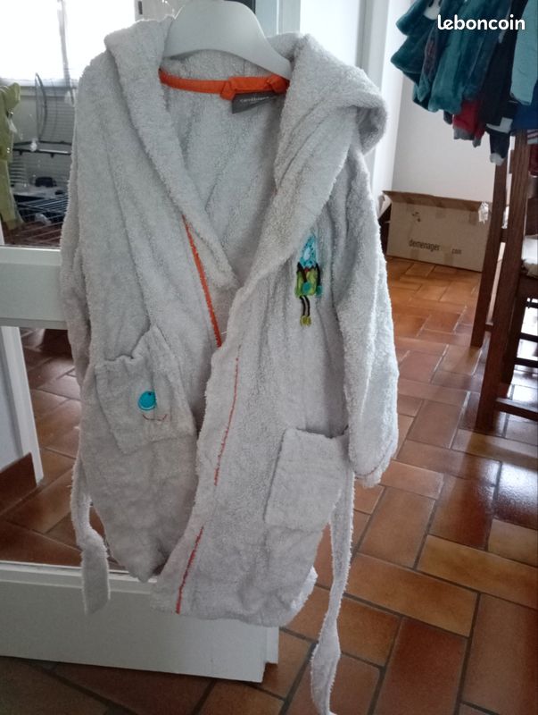 Peignoir carré blanc ans Vêtements