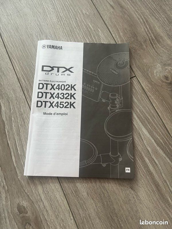 Batterie électronique Yamaha avec tapis insonorisant (image 17)
