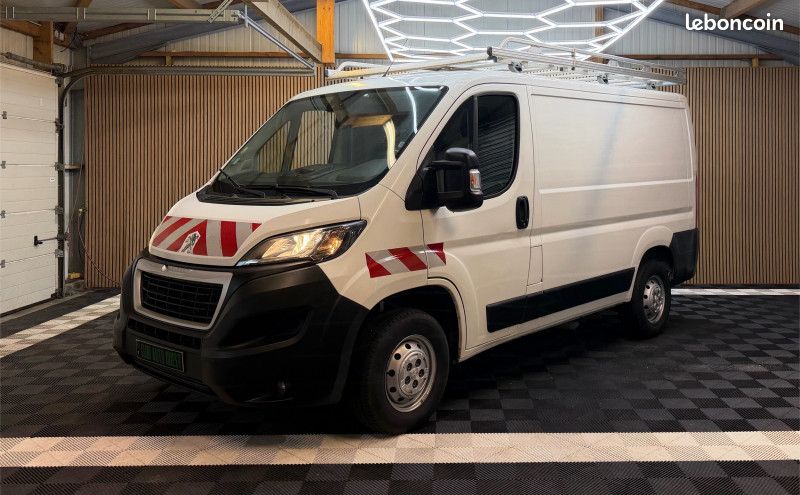 Peugeot BOXER FG 330 L1H1 2.2 BLUEHDI S&S 120CH ASPHALT (image 1)