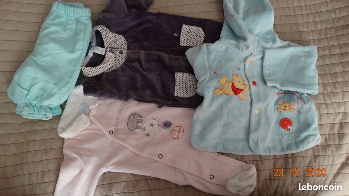 Lot de vêtements fille 1 mois (image 1)