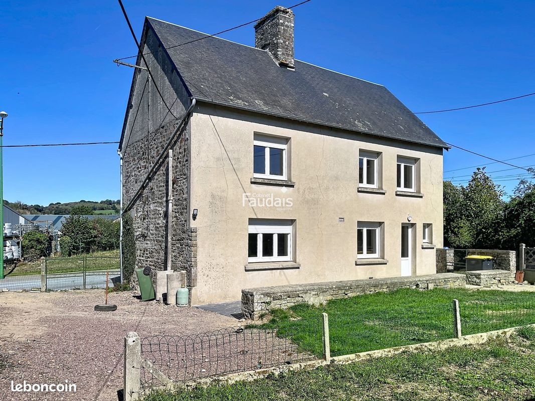 Maison 4 pièces 94 m² · à Percy-en-Normandie · 94 m² · 125 000 €
