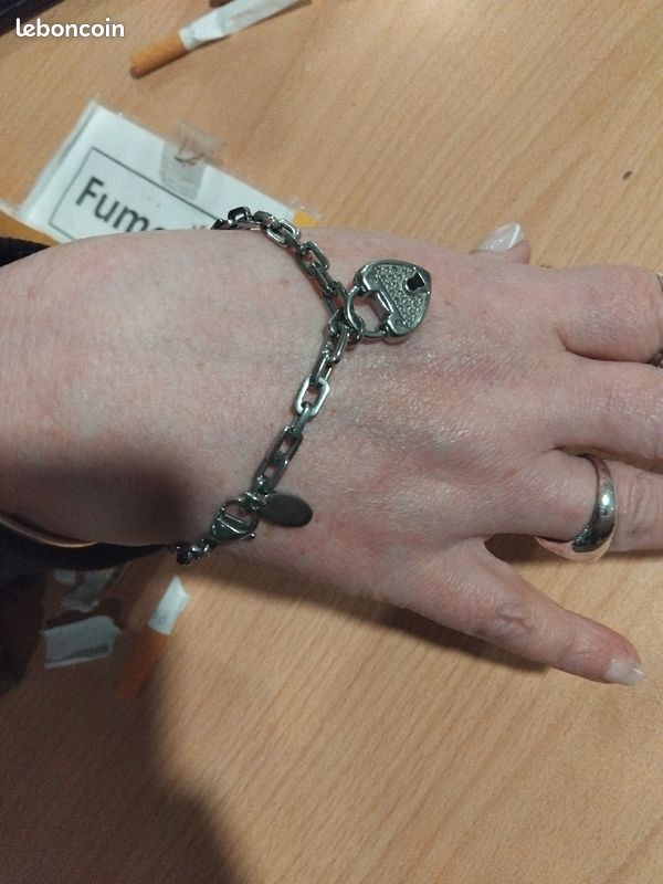 Bracelet (image 1)