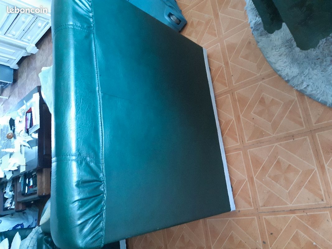 1 très beau fauteuil vert foncé (on est bien chez soi) (image 3)