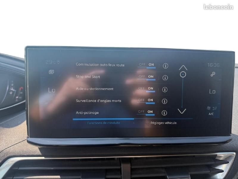 Peugeot 3008 1.5 BlueHDi 130ch S&S Allure Pack (image 18)