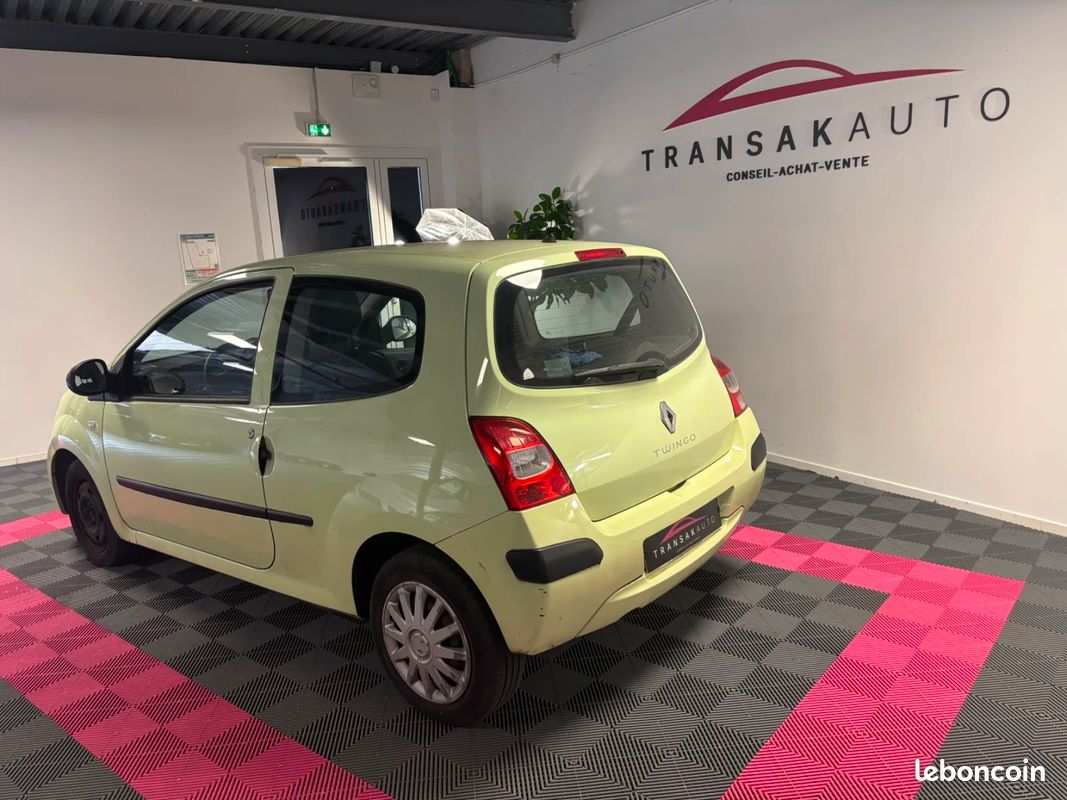 RENAULT TWINGO II 1.2 60 eco2 (image 6)