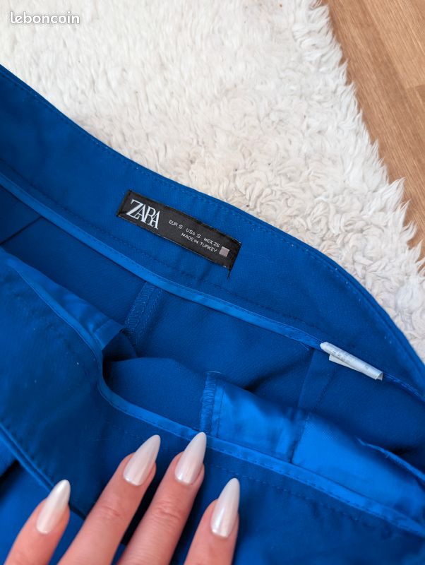 Pantalon taille haute à pinces coupe carotte fuselé Style moderne