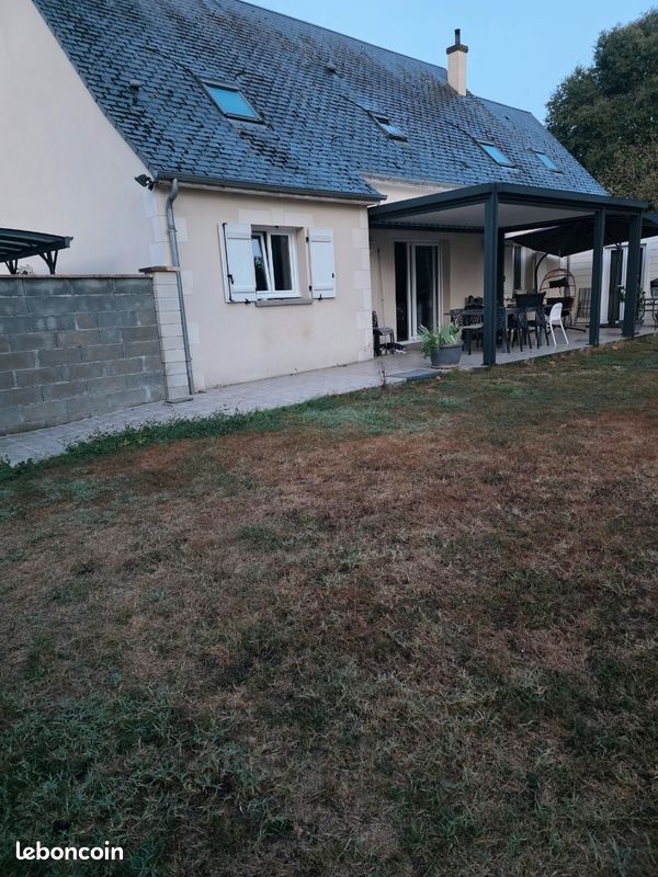 Maison 9 pièces 230 m² · à Château-la-Vallière · 230 m² · 345 000 €