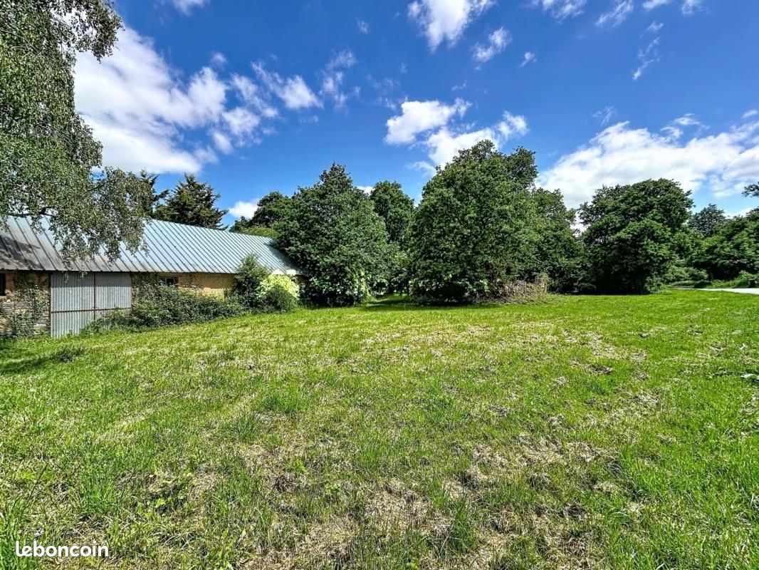 Terrain 2 054 m² Lieuron · 69 795 €