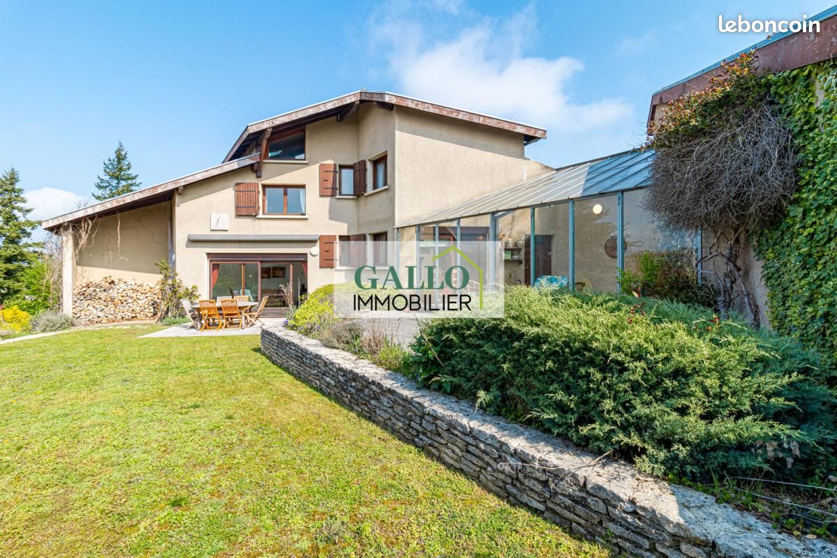 Maison 7 pièces 187 m² · à Villefontaine · 187 m² · 390 000 €